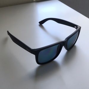 Black Polarized RayBan Wayfarers - Justin style